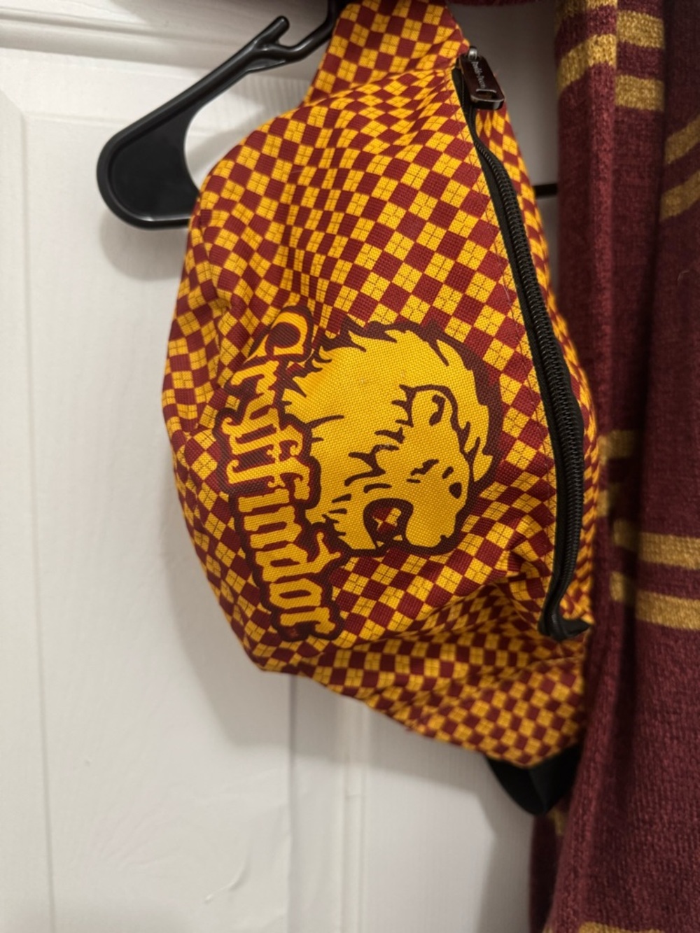 Gryffindor Maroon & Gold Knit Pom Beanie, Scarf, and Fanny Pack - Picture 4 of 7